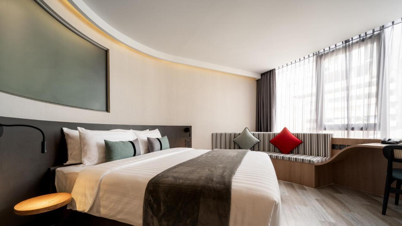 Seekers Finders Rama IV Hotel Surestay Collection By BW Бангкок Екстер'єр фото