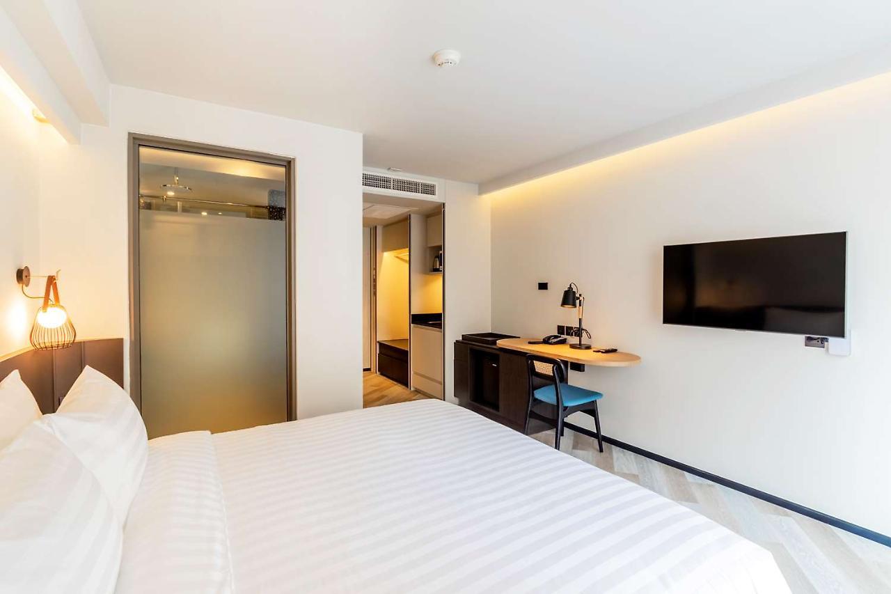 Seekers Finders Rama IV Hotel Surestay Collection By BW Бангкок Екстер'єр фото