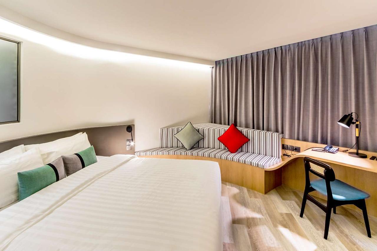 Seekers Finders Rama IV Hotel Surestay Collection By BW Бангкок Екстер'єр фото