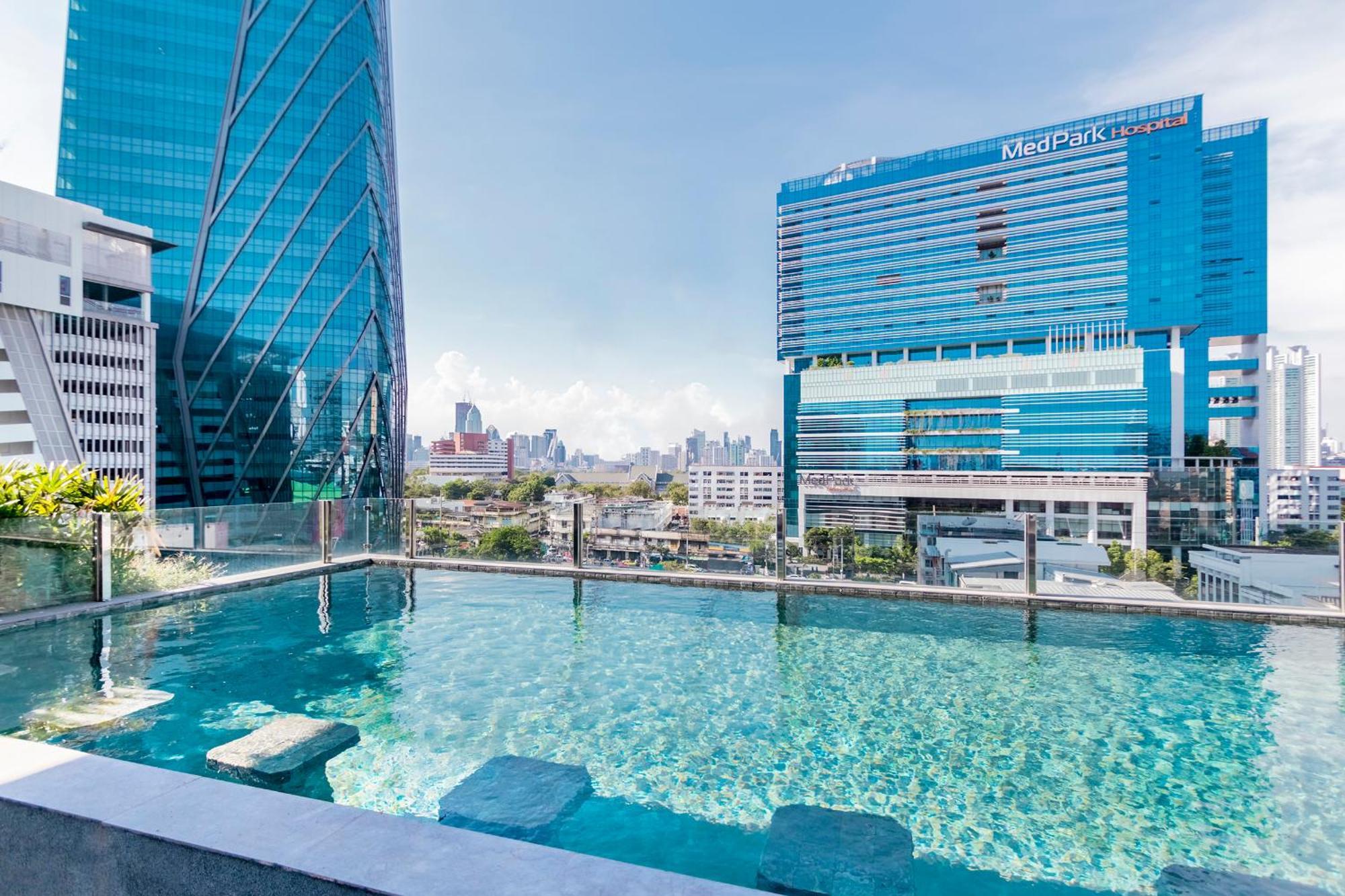 Seekers Finders Rama IV Hotel Surestay Collection By BW Бангкок Екстер'єр фото